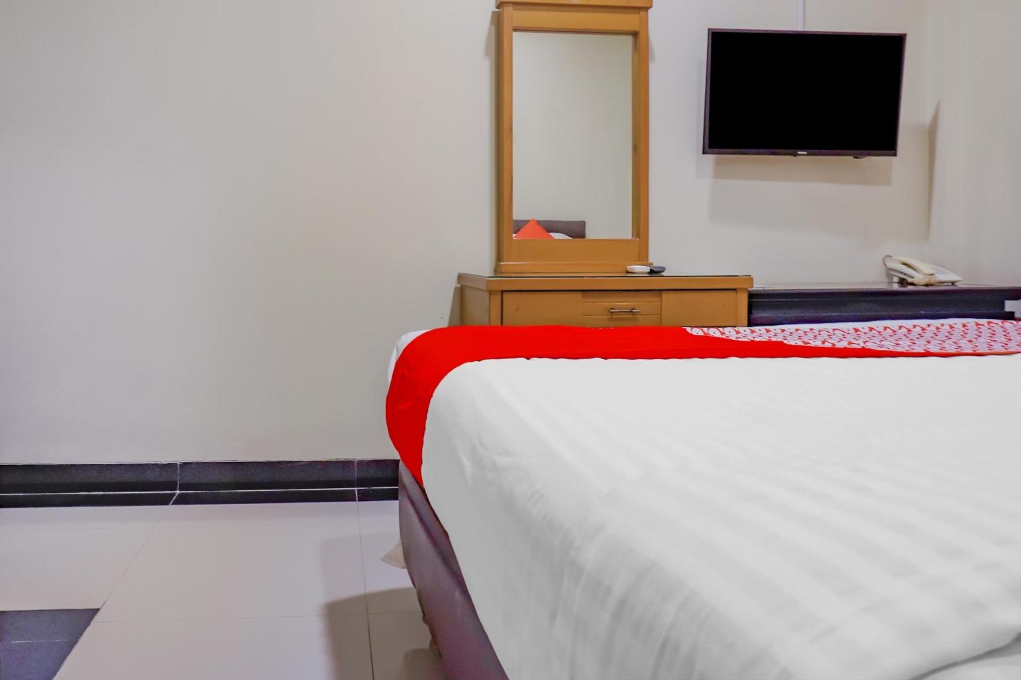 Oyo 117 Blueberry Homestay Jakarta Exteriör bild